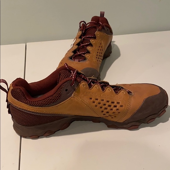 New Balance Women’s Size 9 - Picture 5 of 8